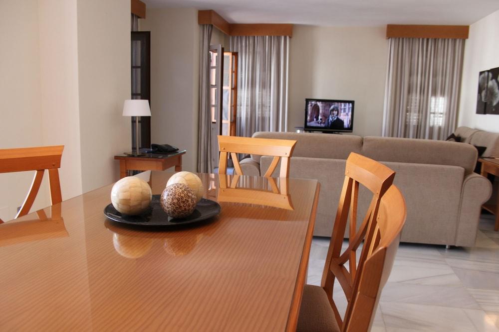Macdonald Villacana Resort Estepona Bagian luar foto