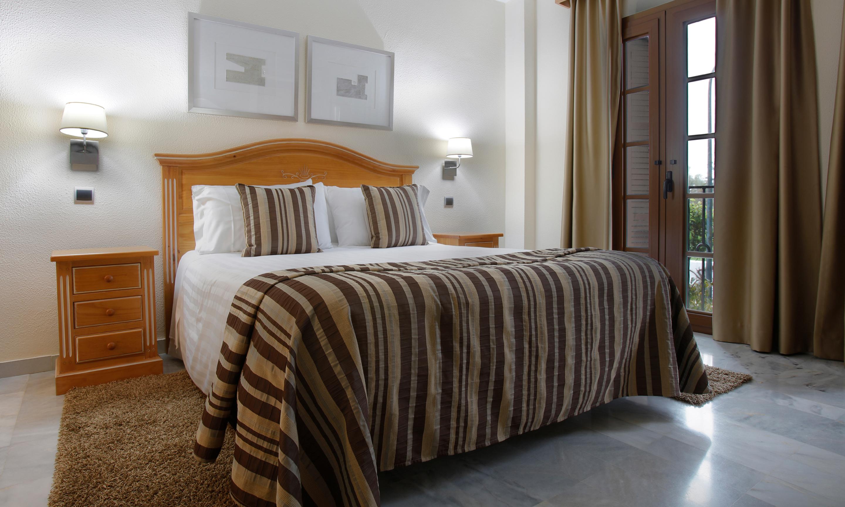 Macdonald Villacana Resort Estepona Bagian luar foto
