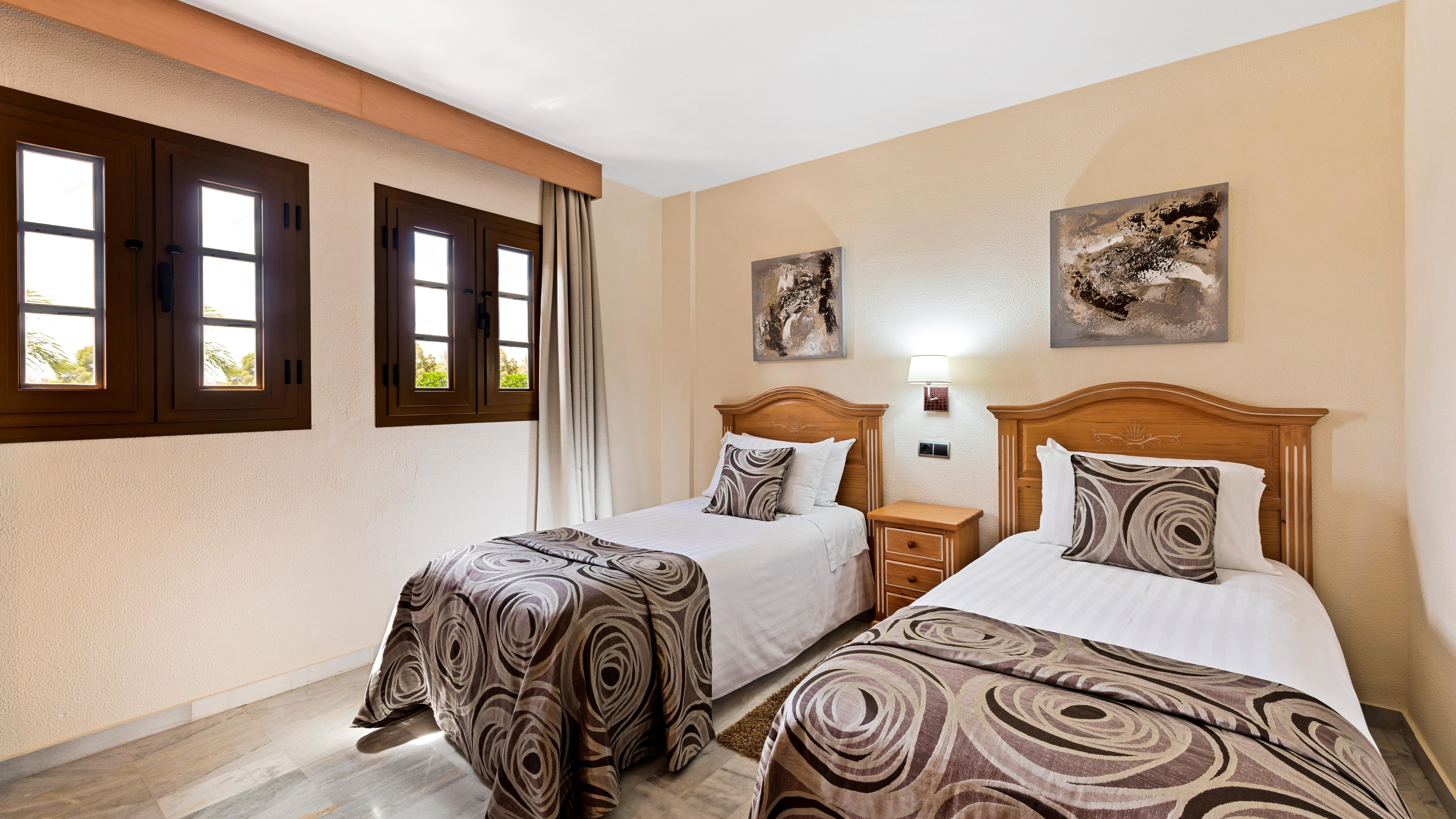 Macdonald Villacana Resort Estepona Bagian luar foto
