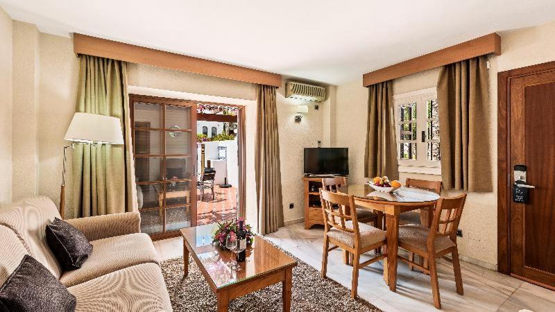 Macdonald Villacana Resort Estepona Ruang foto
